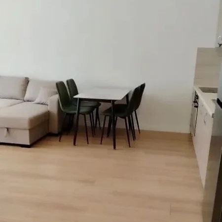 Tirane, jepet me qera apartament 1+1+Ballkon , 60 m² 400 € (Univers City)