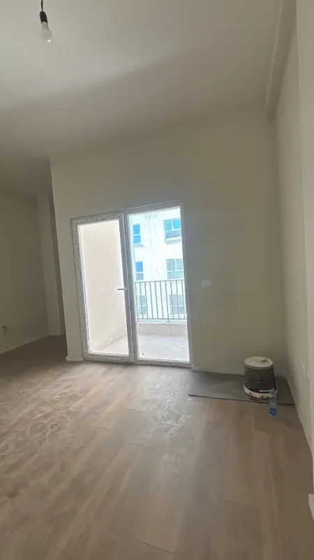 Tirane, jepet me qera apartament 1+1, Kompleksi Aura by Lim Em