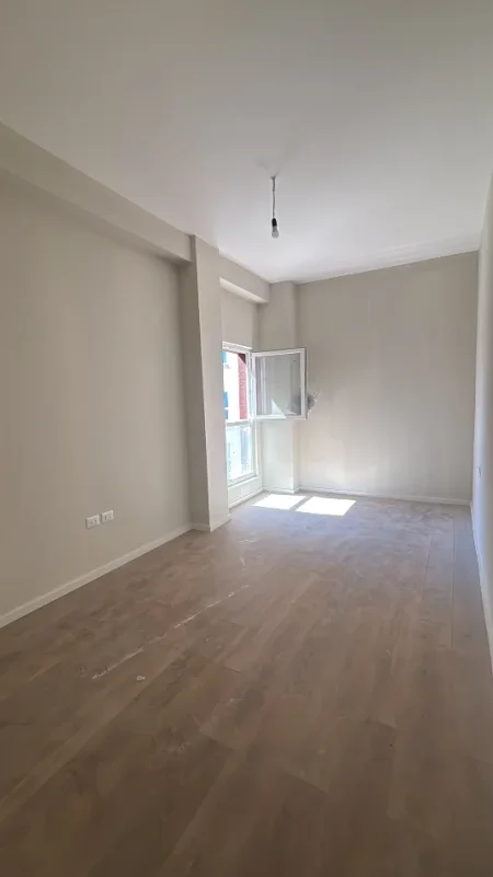 Tirane, jepet me qera apartament 1+1, Kompleksi Aura by Lim Em