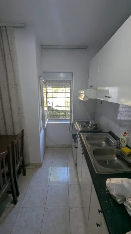 Shqiperi, jepet me qera apartament 1+1+Aneks+Ballkon , 425 € (Artan Lenja)