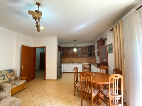 Tirane, jepet me qera apartament 2+1 Kati 1, 110 m² 550 € (Kodra e Diellit)
