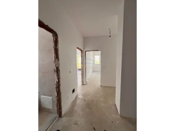 Tirane, shitet apartament 2+1 Kati 3, 90 m² 143.200 € (Kompleksi Muraga, Rruga Dalip Topi)