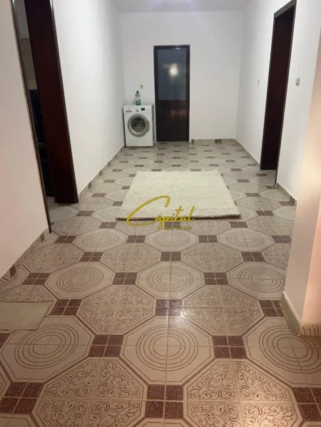 Tirane, jepet me qera apartament 2+1 Kati 1, 80 m² 350 € (RRUGA E DIBRES)