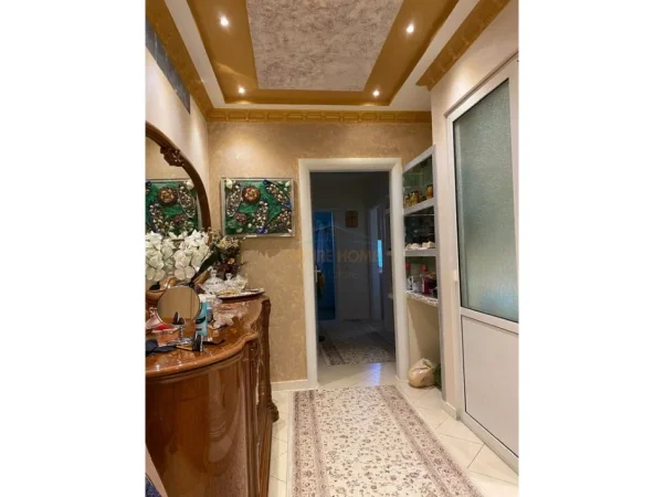 Tirane, shitet apartament 3+1 Kati 4, 151 m² 226.500 € (Fresk)