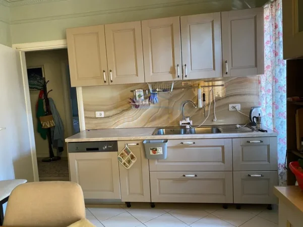 Tirane, shitet apartament 3+1 Kati 4, 151 m² 226.500 € (Fresk)