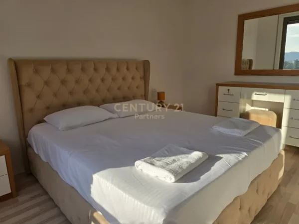 Tirane, jepet me qera apartament 2+1 Kati 7, 120 m² 1.200 € (Delijorgji partners142995)
