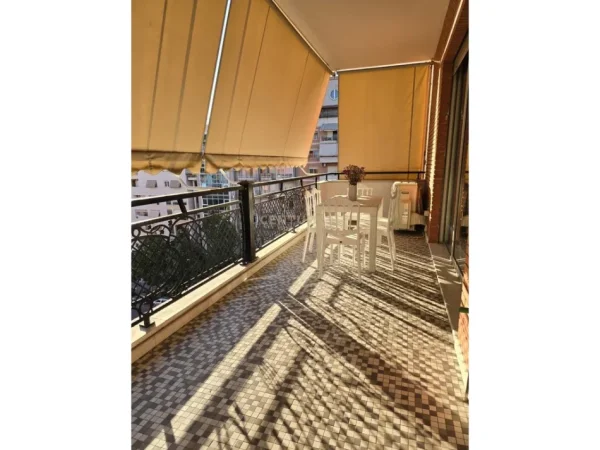 Tirane, jepet me qera apartament 2+1 Kati 7, 120 m² 1.200 € (Delijorgji partners142995)