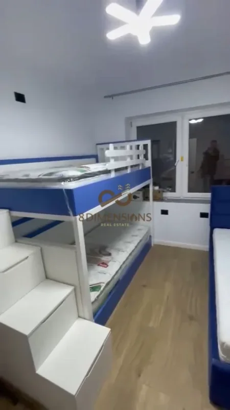 Tirane, jepet me qera apartament 2+1 Kati 3, 90 m² 550 € (ali demi)