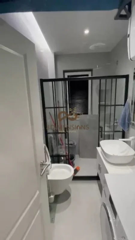 Tirane, jepet me qera apartament 2+1 Kati 3, 90 m² 550 € (ali demi)
