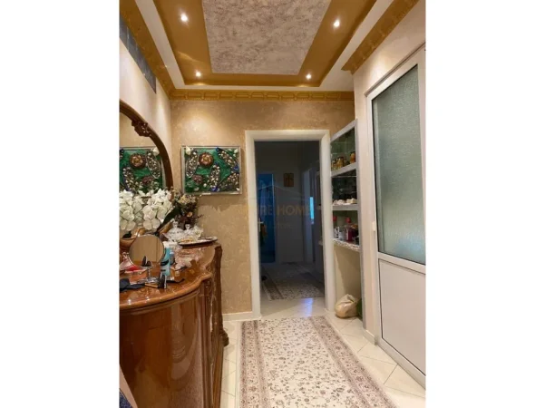 Tirane, shitet apartament 3+1 Kati 4, 151 m² 226.500 € (Fresk)