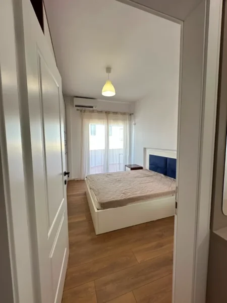 Tirane, jepet me qera apartament 2+1 Kati 5, Kopshti Zoologjik, Cmimi: 90,000 lekë/muaj