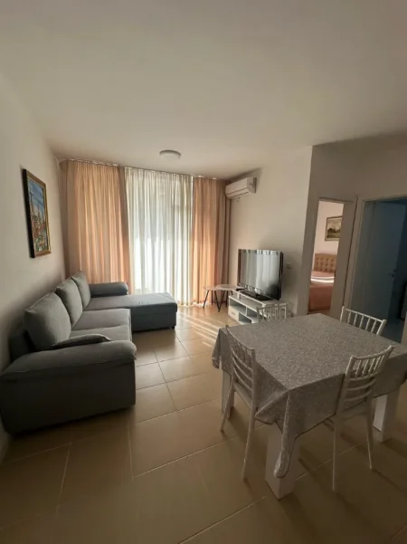 Tirane, jepet me qera apartament 1+1+Ballkon Kati 4, 57 m² 550 € (Jordan Misja)