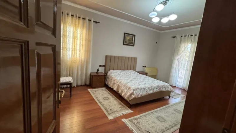 Tirane, jepet me qera apartament 2+1 Kati 3, 500 € (Rruga Njazi Meka)