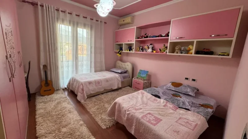 Tirane, jepet me qera apartament 2+1 Kati 3, 500 € (Rruga Njazi Meka)