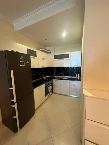 Tirane, jepet me qera apartament 1+1+Ballkon Kati 5, 76 m² 450 € (Astir, tek Oslo)