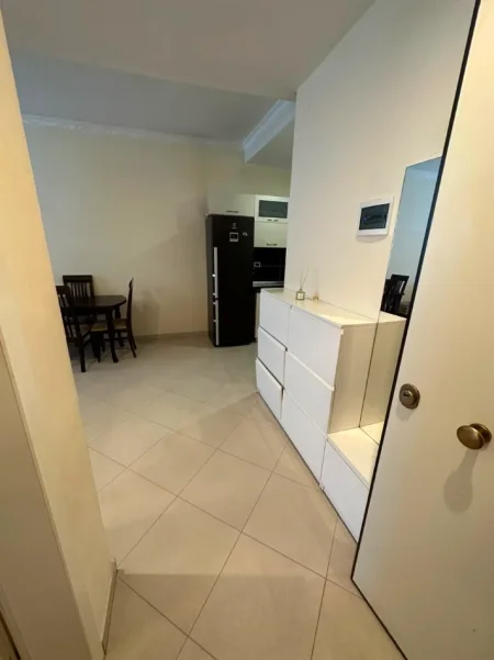 Tirane, jepet me qera apartament 1+1+Ballkon Kati 5, 76 m² 450 € (Astir, tek Oslo)