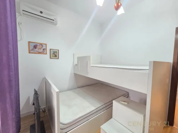 Tirane, jepet me qera apartament Kati 2, 74 m² 750 € (Blloku bot143019)