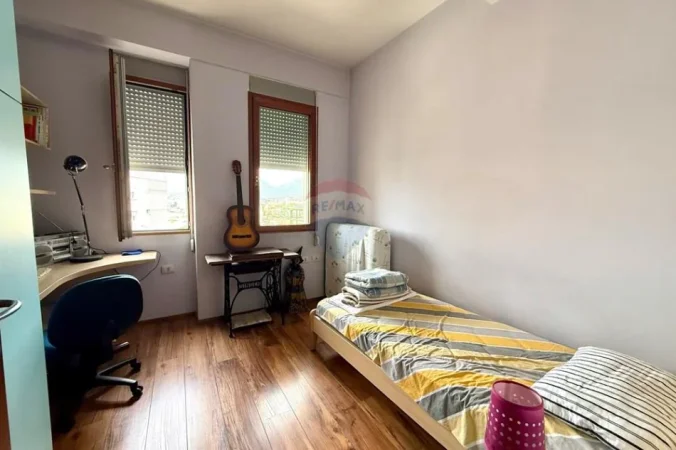 Tirane, shitet apartament 4+1 , 600.000 € (Selvia)