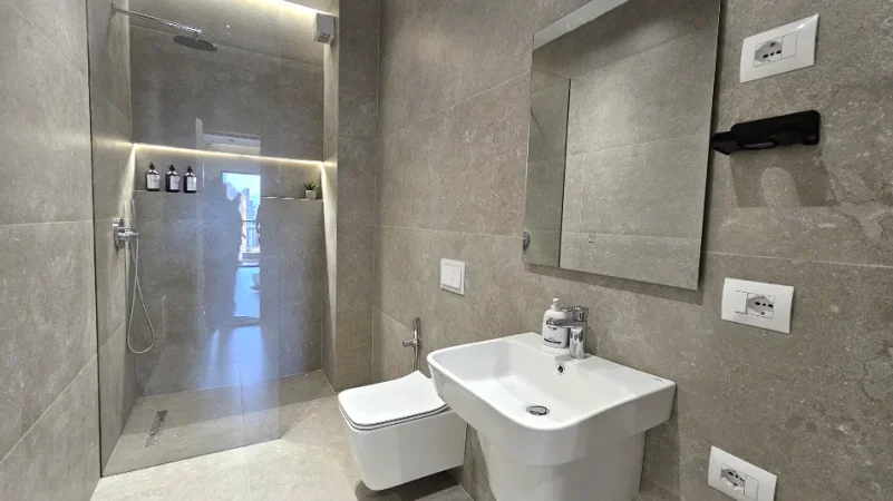 Tirane, shitet apartament 1+1 Kati 8, 63 m² 230.000 € (RRUGA E “BARRIKADAVE”)