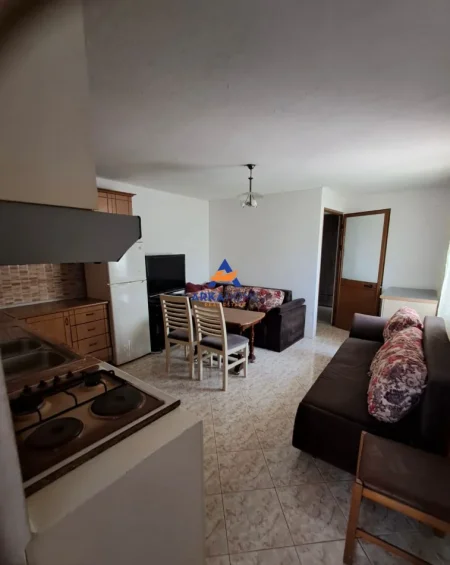 Tirane, jepet me qera apartament 2+1 Kati 1, 70 m² 317 € 