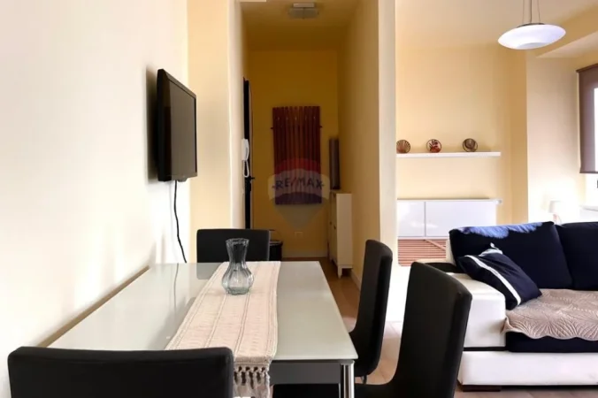 Tirane, jepet me qera apartament 1+1 Kati 4, 47 m² 470 € (Myslym Shyri)