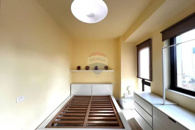 Tirane, jepet me qera apartament 1+1 Kati 4, 47 m² 470 € (Myslym Shyri)