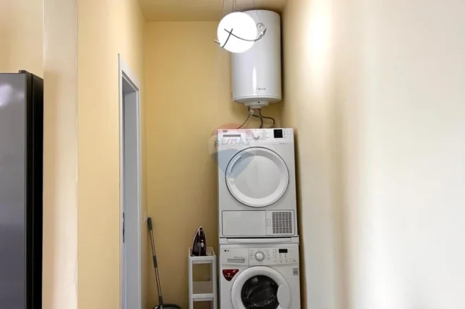 Tirane, jepet me qera apartament 1+1 Kati 4, 47 m² 470 € (Myslym Shyri)