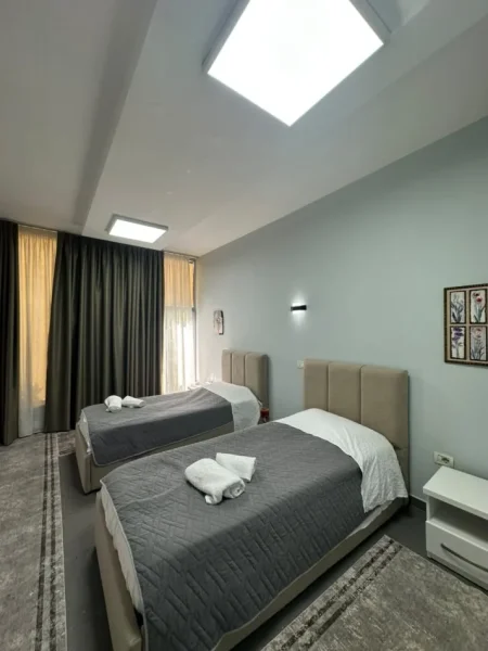 Tirane, jepet me qera apartament 1+1 Kati 2, 35 m² 400 € (Rruga e Kavajës)