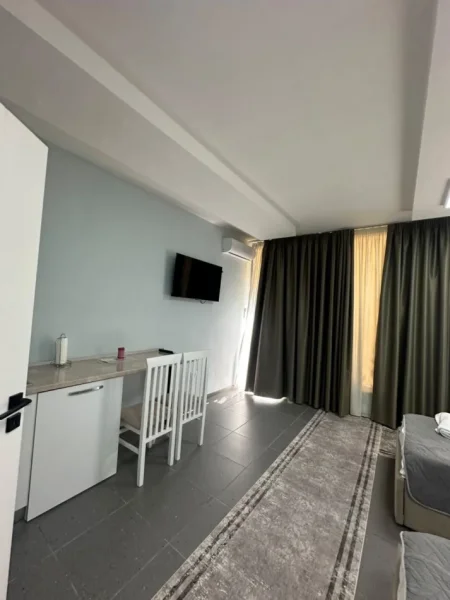 Tirane, jepet me qera apartament 1+1 Kati 2, 35 m² 400 € (Rruga e Kavajës)