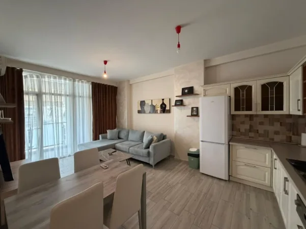 Tirane, jepet me qera apartament 2+1 Kati 2, 100 m² (Komuna e Parisit)