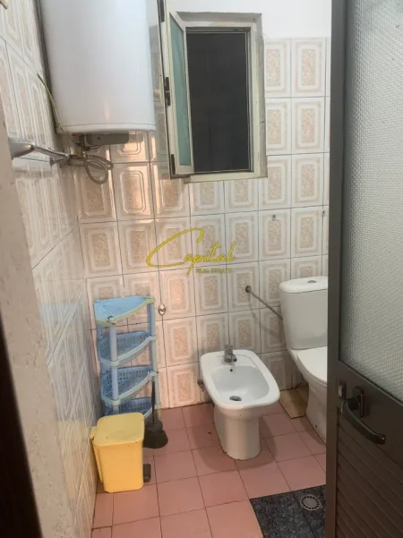 Tirane, jepet me qera apartament 1+1 Kati 1, 50 m² 300 € (DON BOSKO)
