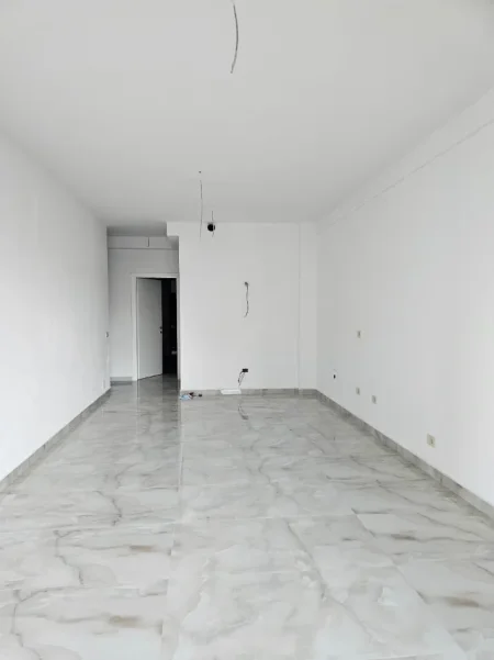 Tirane, jepet me qera zyre , 120 m² 1.000 € (Mine Peza)