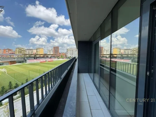 Tirane, jepet me qera ambjent biznesi Kati 2, 130 m² 1.500 € (Lake View, Rruga e Kosovareve)