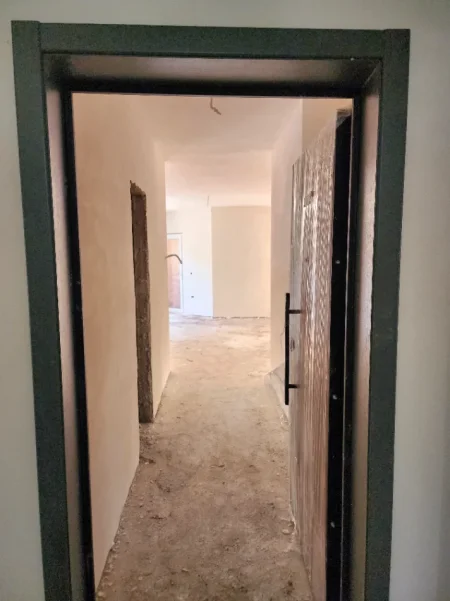 Tirane, shitet apartament 2+1+Ballkon Kati 1, 100 m² 