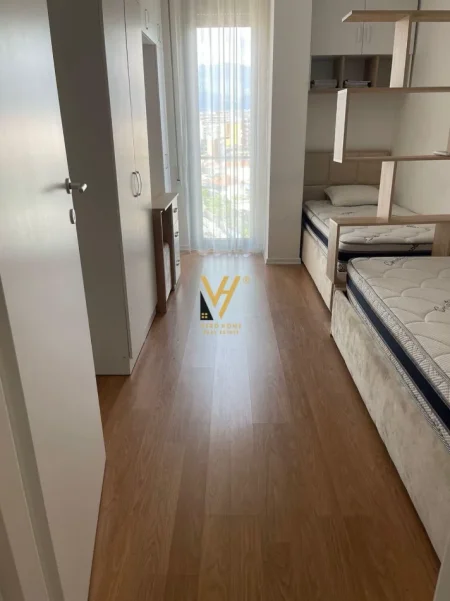 Tirane, jepet me qera apartament 2+1+Ballkon Kati 7, 90 m² 700 € (DON BOSKO)