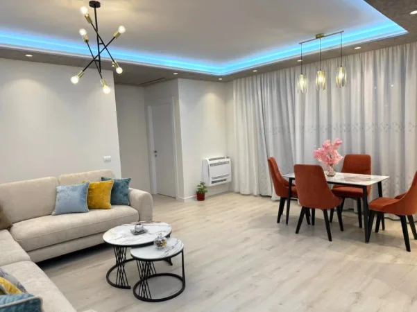 Shqiperi, jepet me qera apartament 2+1 , 117 m² 800 € 