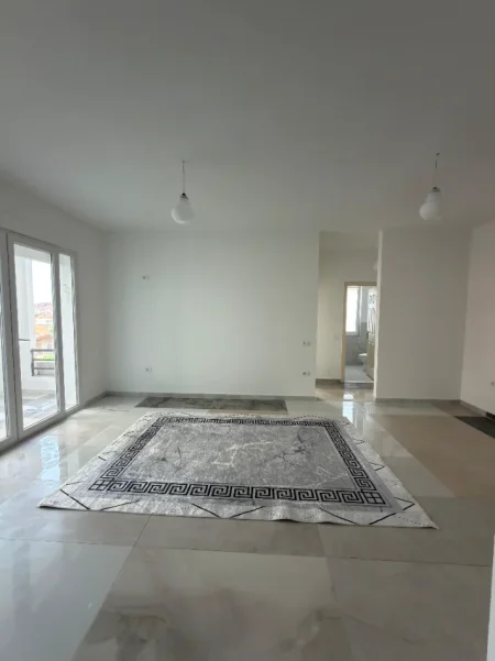 Tirane, shitet apartament 2+1+Ballkon Kati 2, 115 m² 