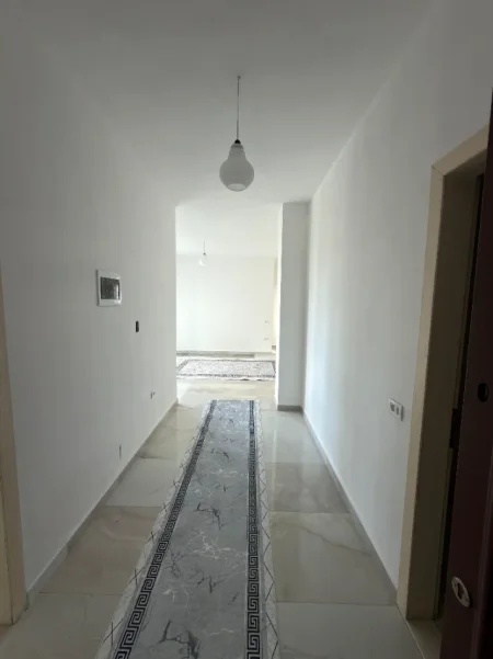 Tirane, shitet apartament 2+1+Ballkon Kati 2, 115 m² 