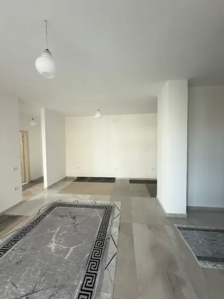 Tirane, shitet apartament 2+1+Ballkon Kati 2, 115 m² 