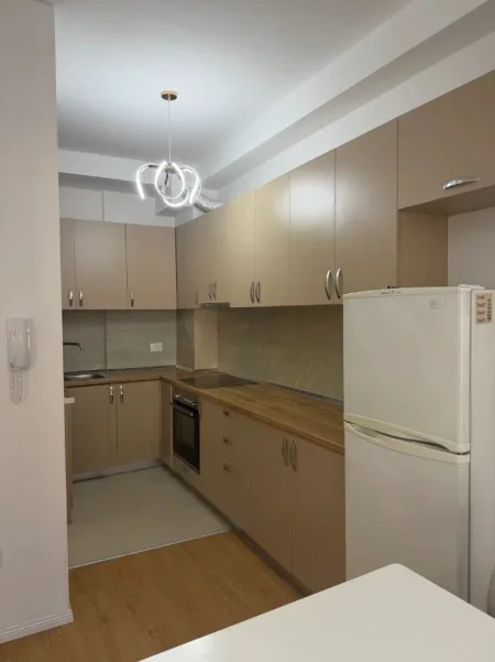 Tirane, jepet me qera apartament 1+1 Kati 3, 64 m² 550 € (Don Bosko)
