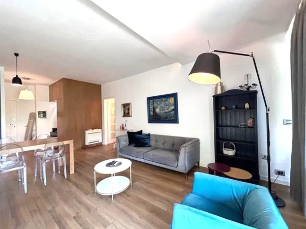 Tirane, jepet me qera apartament 2+1+Ballkon Kati 1, 115 m² 1.000 € 