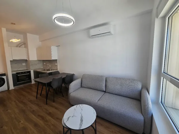 Tirane, jepet me qera apartament 2+1+Ballkon Kati 4, 500 € (Kompleksi Kadiu)