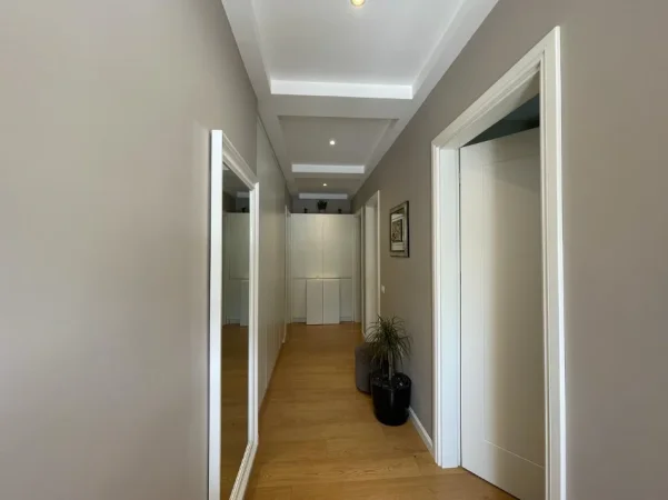 Tirane, jepet me qera apartament 3+1+Ballkon Kati 0, 100 m² 1.200 € (Varri Bamit)