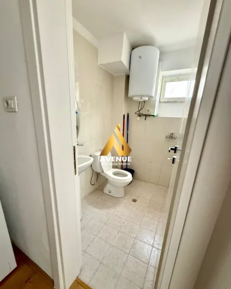 Tirane, jepet me qera apartament 1+1+Ballkon Kati 2, 55 m² 450 € (Rruga Brdhyl)