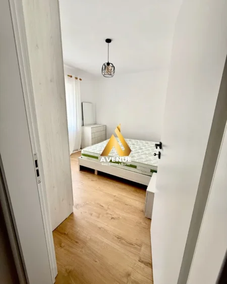 Tirane, jepet me qera apartament 1+1+Ballkon Kati 2, 55 m² 450 € (Rruga Brdhyl)