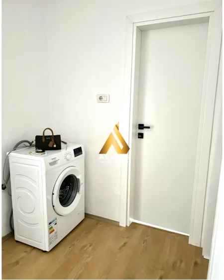 Tirane, jepet me qera apartament 1+1+Ballkon Kati 2, 55 m² 450 € (Rruga Brdhyl)
