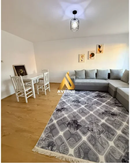 Tirane, jepet me qera apartament 1+1+Ballkon Kati 2, 55 m² 450 € (Rruga Brdhyl)