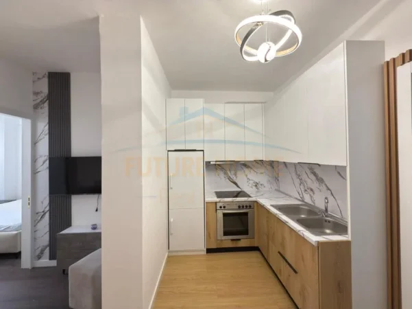 Tirane, shitet apartament 1+1 Kati 6, 104 m² 163.000 € (Unaza e Re)