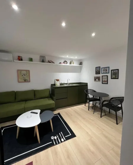 Tirane, shitet apartament 2+1 Kati 2, 85 m² 250.000 € (Rruga Fortuzi)