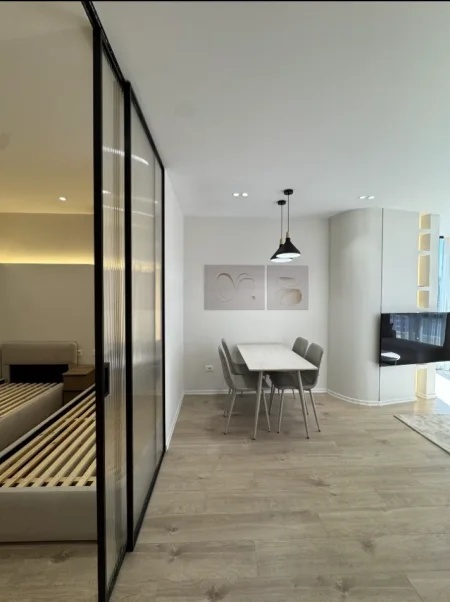 Shitet  Apartament 2+1 në 21 Dhjetori, Tiranë,    238.000 Euro